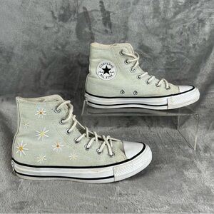 Converse You All Stars Chuck Taylor HiTop Women 5 Pale Green Embroidered Daisies